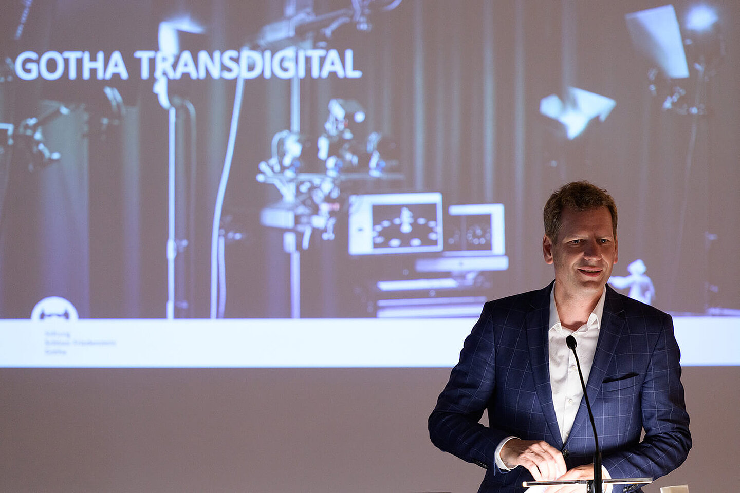 Dr Pfeifer-Helke, chairman of the foundation Stiftung Schloss Friedenstein Gotha, elaborated on the project "Gotha transdigital 2027" and explained the strategic project "Development Baroque Universe - Gotha Transdigital"